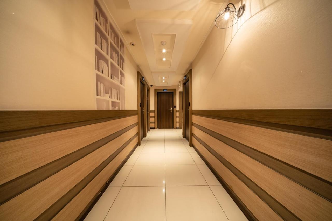 Guri Lexy Hotel Zewnętrze zdjęcie