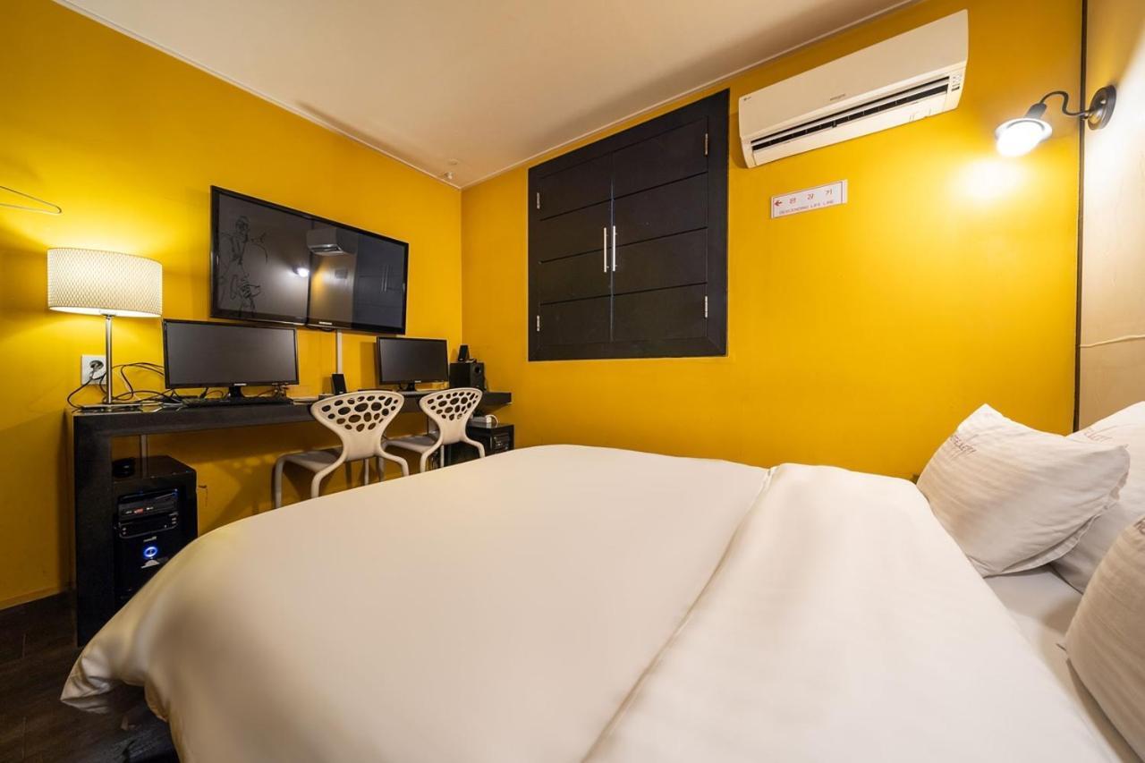 Guri Lexy Hotel Zewnętrze zdjęcie