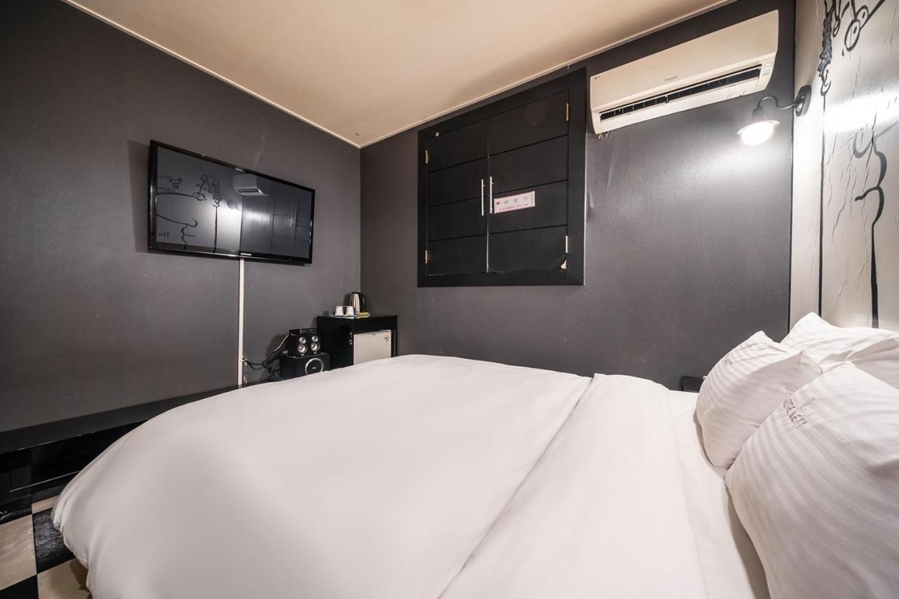 Guri Lexy Hotel Zewnętrze zdjęcie
